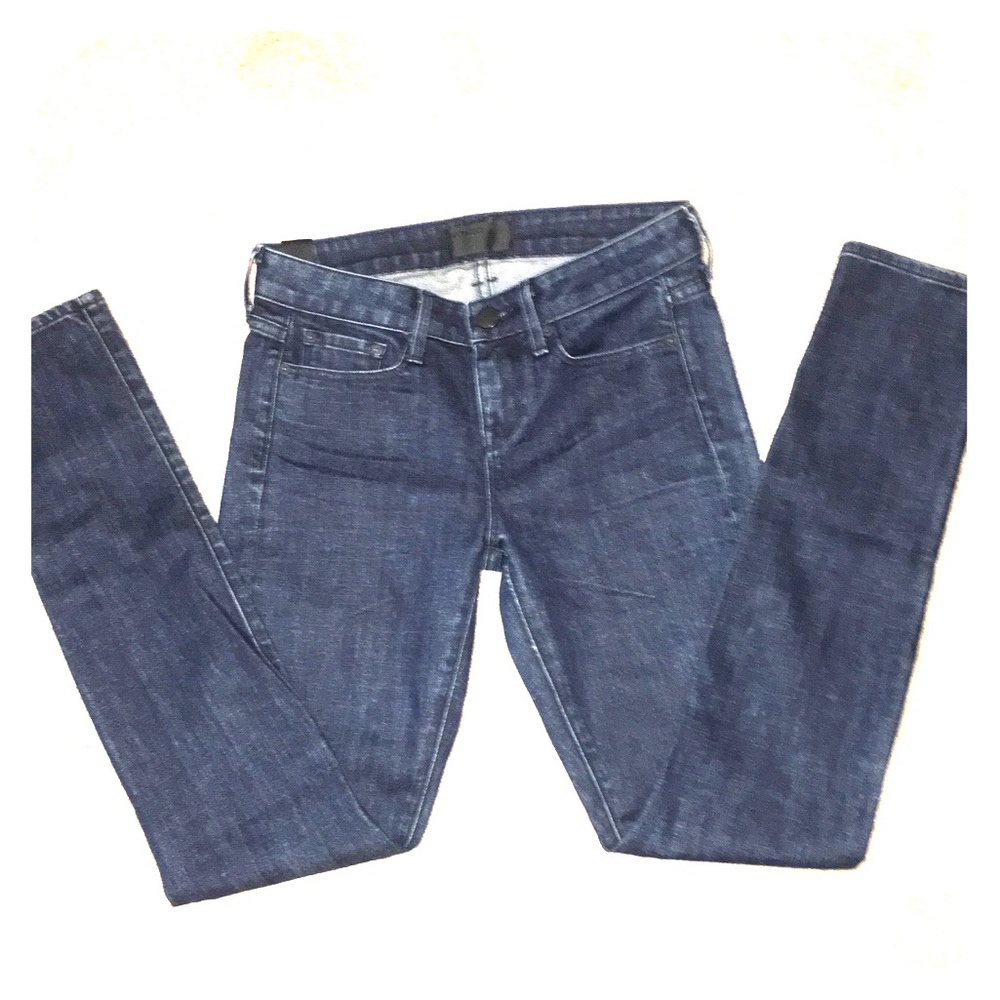Vince skinny jeans. Size 25